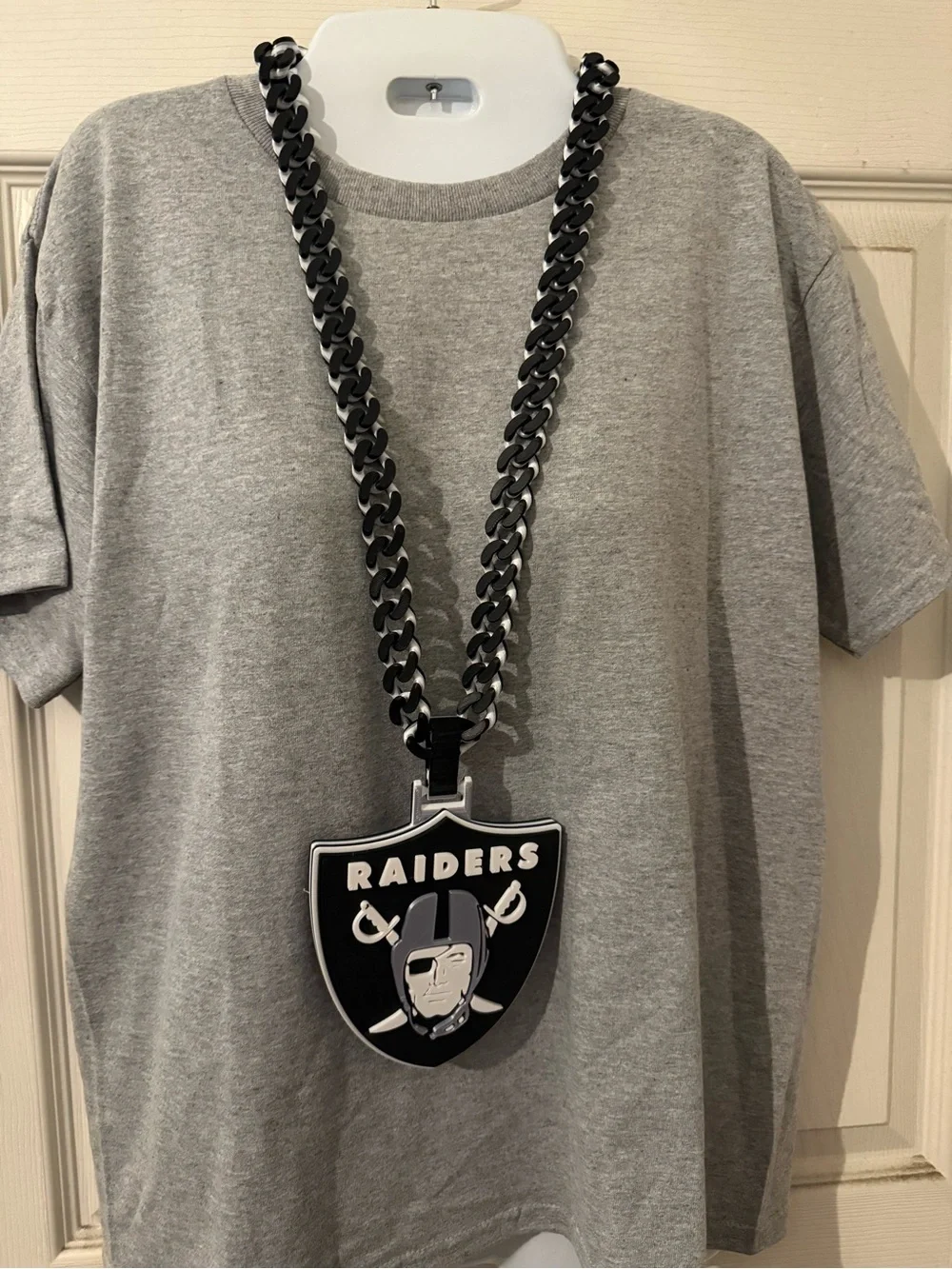 NFL Raiders Black and Silver Pendant Chain Necklace